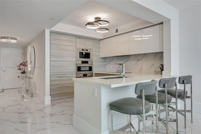 4 of 30 - 300 Sunny Isles Blvd 4-2204, Sunny Isles Beach, FL