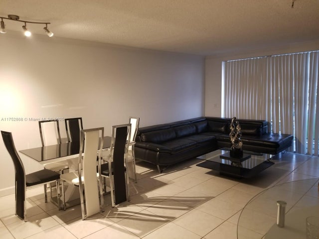 3 of 14 - 2020 Ne 135th St 904, North Miami, FL