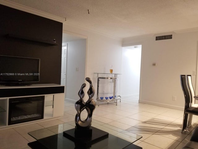 4 of 14 - 2020 Ne 135th St 904, North Miami, FL