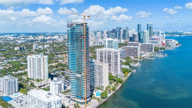 4 of 27 - 175 Se 25 Rd 3902, Miami, FL