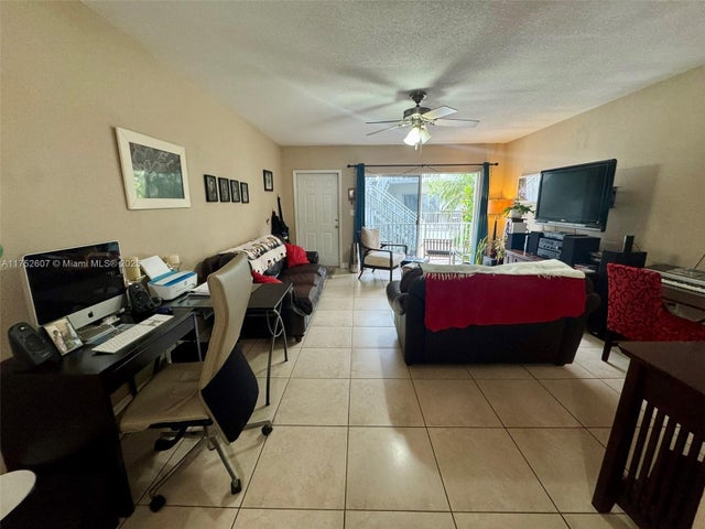 4 of 17 - 1142 99th St 3, Bay Harbor Islands, FL