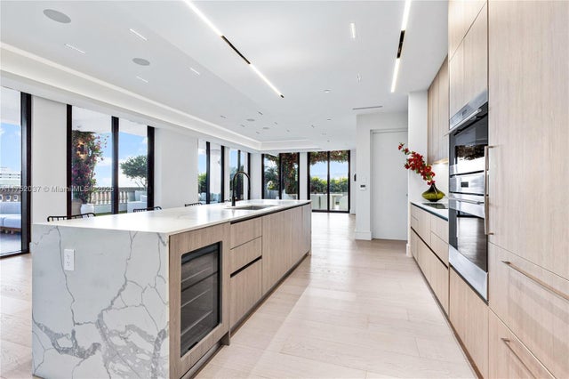 4 of 72 - 275 Giralda Ave Ph, Coral Gables, FL