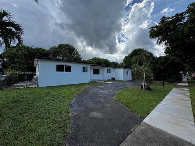 2 of 20 - 110 Ne 132nd St, North Miami, FL