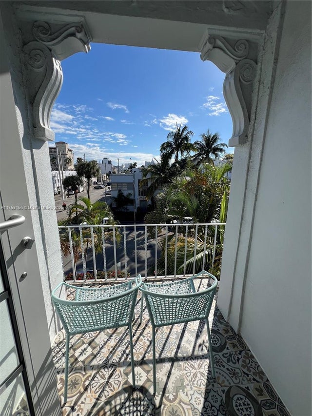 2 of 21 - 1618 Michigan Ave 35, Miami Beach, FL
