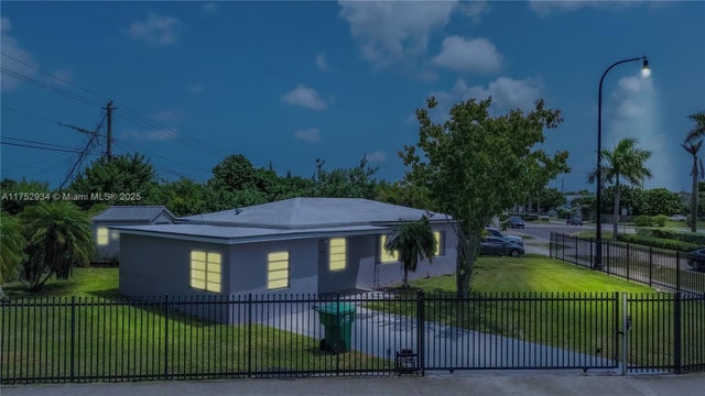 1 of 41 - 14801 Lincoln Blvd, Miami, FL