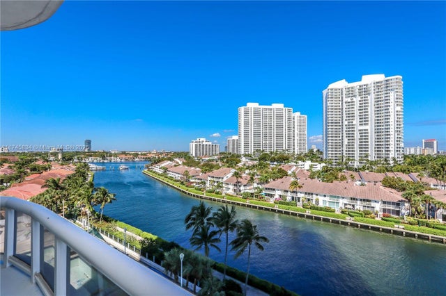 5 of 27 - 3801 Ne 207th St 704, Aventura, FL