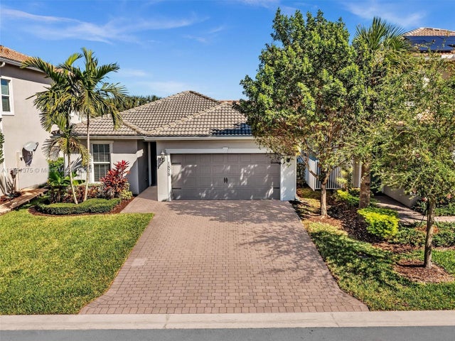 2 of 50 - 1575 Pongam Ter, Hollywood, FL