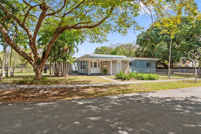2 of 33 - 12955 Ne 11th Ave, North Miami, FL