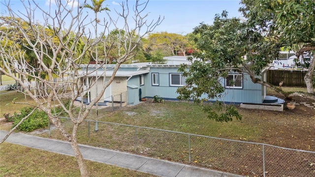 4 of 33 - 12955 Ne 11th Ave, North Miami, FL