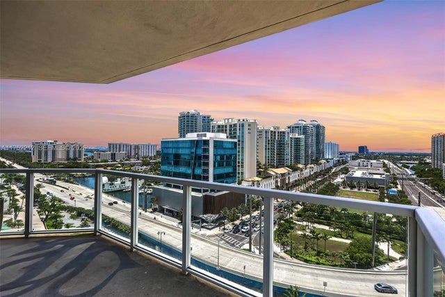 4 of 25 - 16699 Collins Ave 1507, Sunny Isles Beach, FL