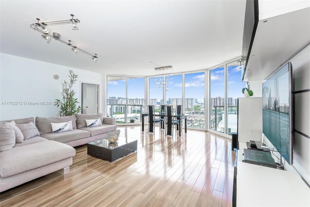 5 of 25 - 16699 Collins Ave 1507, Sunny Isles Beach, FL