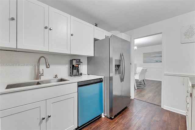 5 of 16 - 5005 Collins Ave 222, Miami Beach, FL