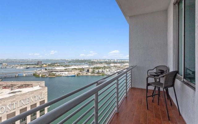1 of 40 - 335 S Biscayne Blvd Uph02, Miami, FL