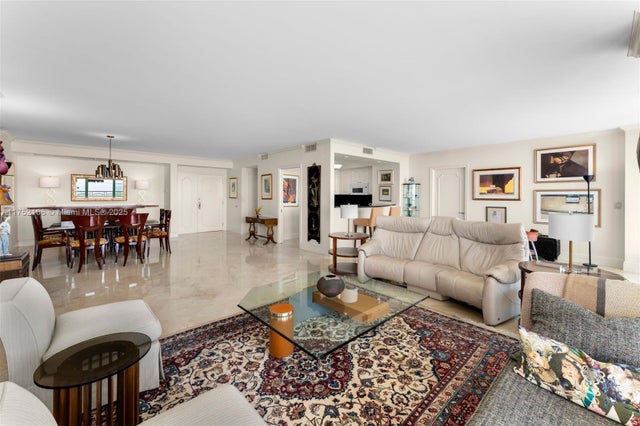5 of 19 - 3400 Sw 27th Ave 1902, Miami, FL