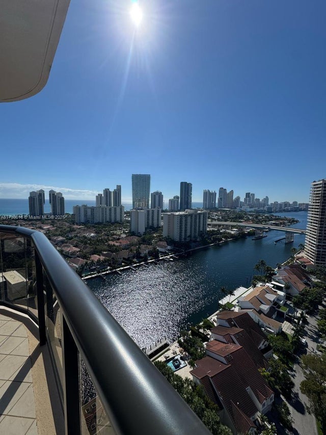 1 of 21 - 19667 Turnberry Way 25 B, Aventura, FL