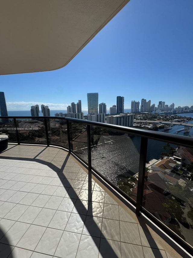 4 of 21 - 19667 Turnberry Way 25 B, Aventura, FL