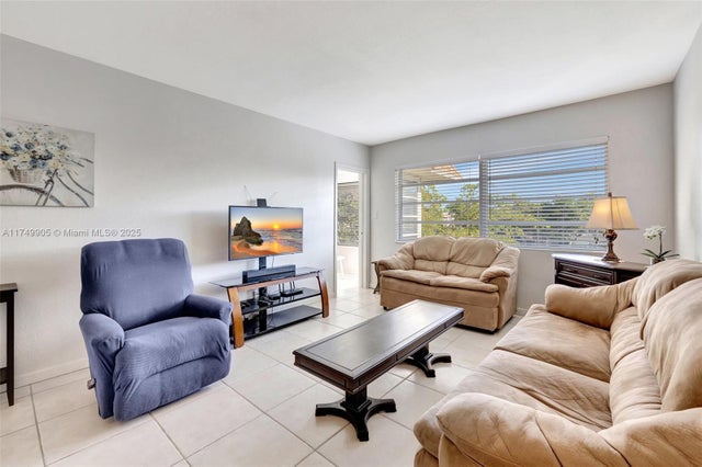 1 of 35 - 5002 Nw 35th St 306, Lauderdale Lakes, FL