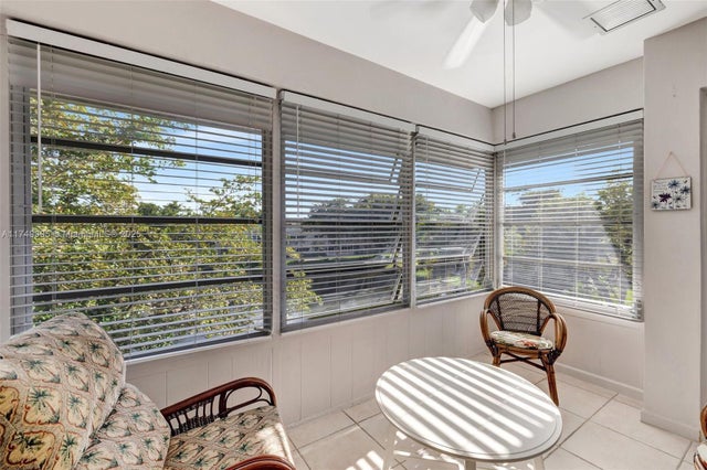 4 of 35 - 5002 Nw 35th St 306, Lauderdale Lakes, FL