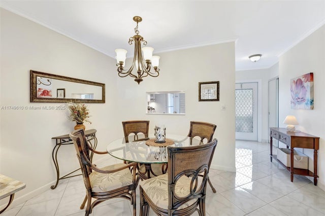 5 of 34 - 5002 Nw 35th St 210, Lauderdale Lakes, FL