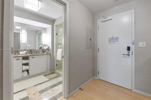4 of 10 - 551 N Fort Lauderdale Beach Blvd R1810, Fort Lauderdale, FL