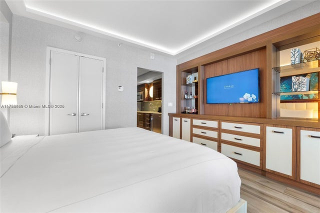 5 of 10 - 551 N Fort Lauderdale Beach Blvd R1810, Fort Lauderdale, FL