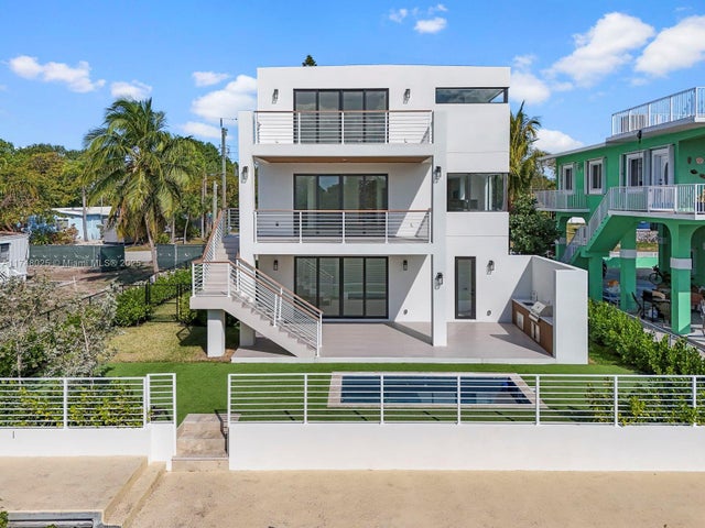 1 of 41 - N/A, Plantation Key, FL