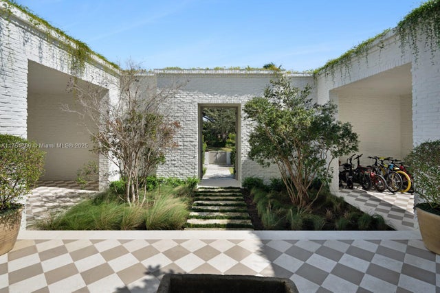 5 of 35 - 9330 Gallardo St, Coral Gables, FL