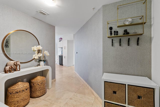 4 of 41 - 5970 Indian Creek Dr 504, Miami Beach, FL