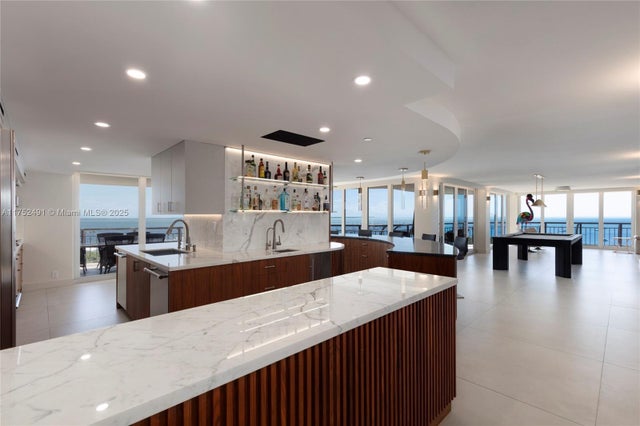 4 of 29 - 2843 S Bayshore Dr P3c&d, Miami, FL