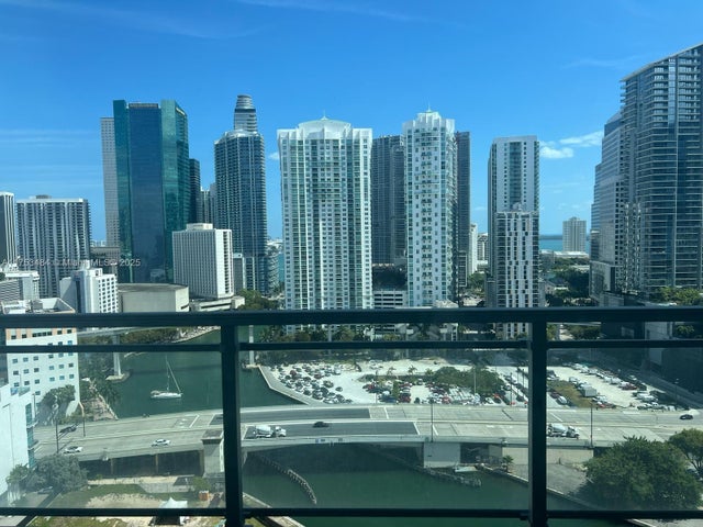 4 of 14 - 92 Sw 3rd St 2412, Miami, FL