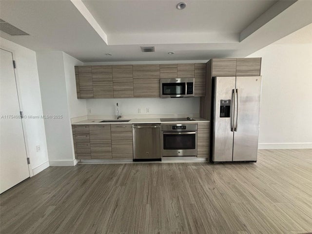 5 of 14 - 121 Ne 34th St 1503, Miami, FL