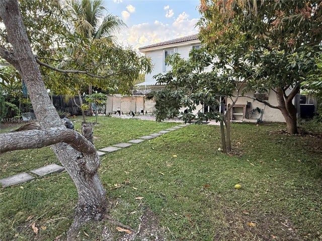 5 of 34 - 16618 Sw 68th Ter, Miami, FL