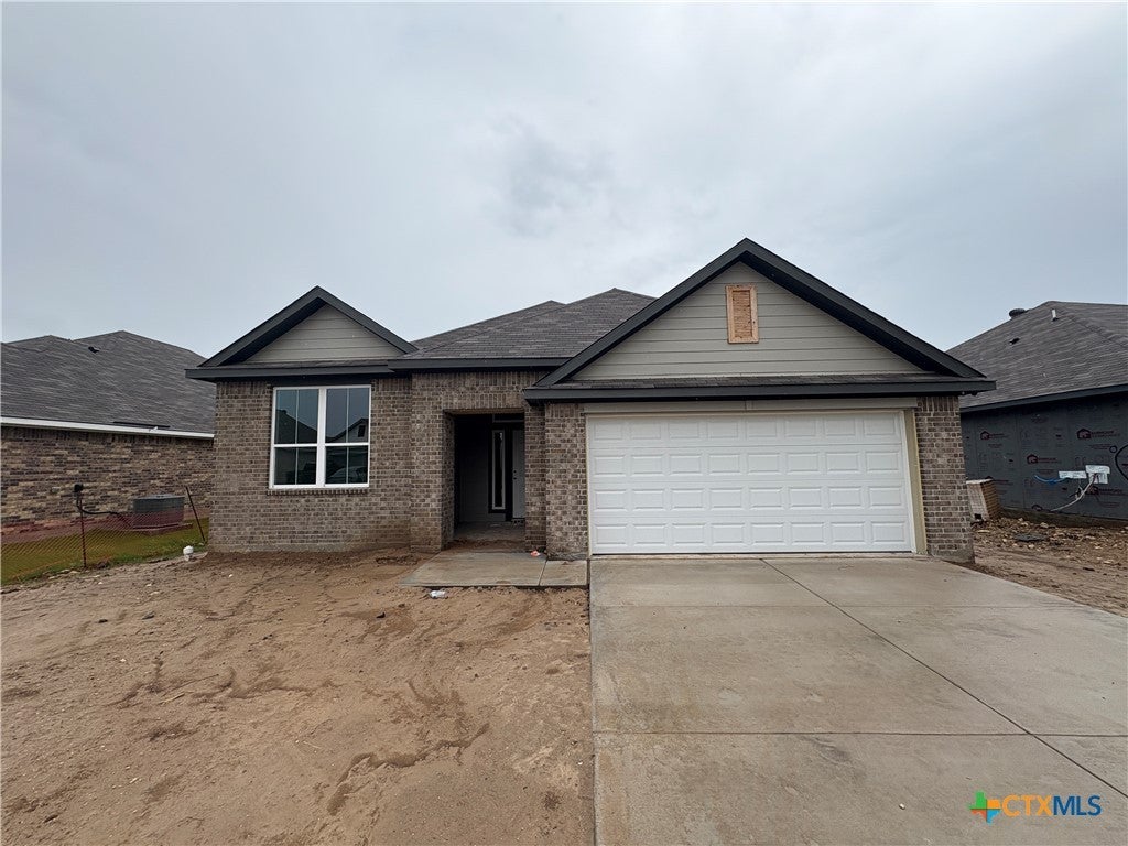 1229 Dowdy Drive, Belton