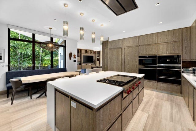 5 of 44 - 2555 Regatta Ave, Miami Beach, FL