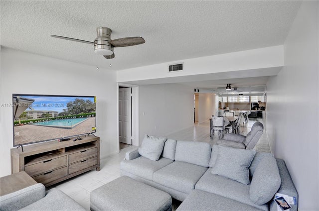 4 of 32 - 1524 Whitehall Dr 102, Davie, FL