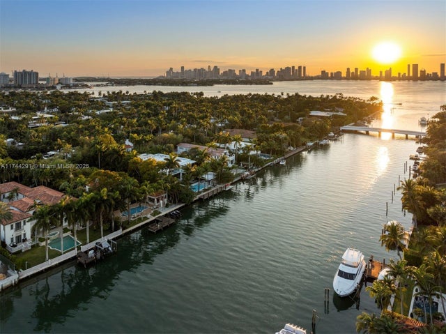 2 of 58 - 1425 W 27th St, Miami Beach, FL