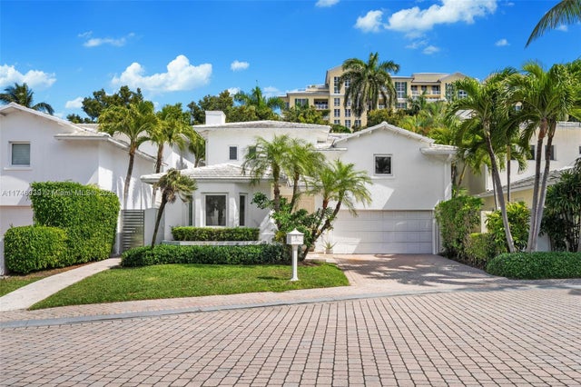 2 of 48 - 6 Coconut Ln, Key Biscayne, FL