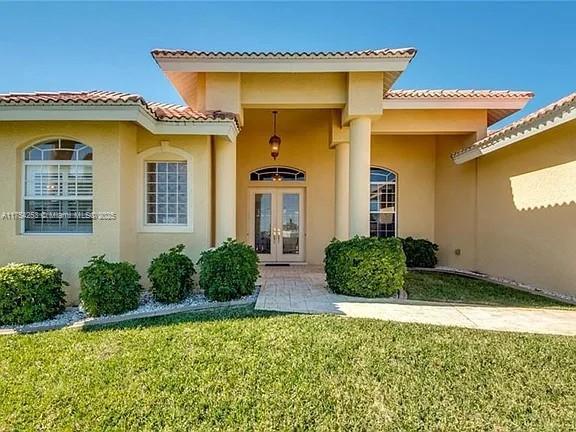 1 of 4 - 5346 Bayview Ave, Cape Coral, FL