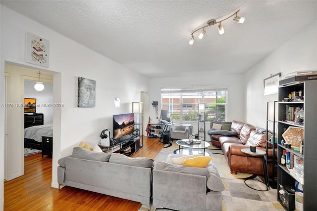 4 of 38 - 6881 Bay Dr 3, Miami Beach, FL