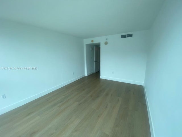 4 of 20 - 2101 Brickell Ave 1401, Miami, FL