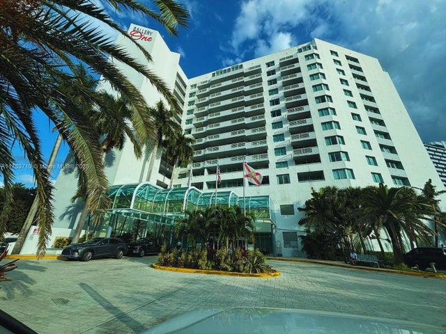 1 of 40 - 2670 E Sunrise Blvd 302, Fort Lauderdale, FL
