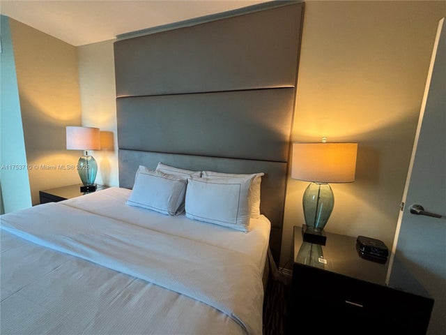 4 of 40 - 2670 E Sunrise Blvd 302, Fort Lauderdale, FL