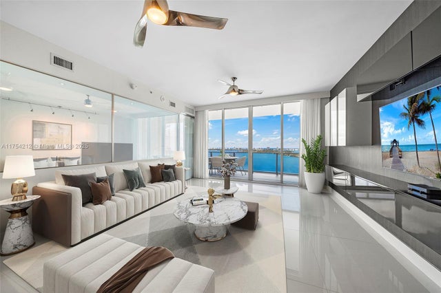 4 of 48 - 2020 N Bayshore Dr 2907, Miami, FL