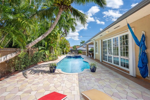 4 of 33 - 14201 Sw 34th St, Miami, FL