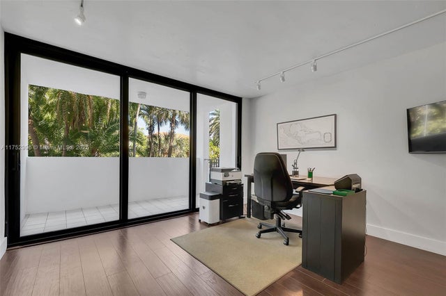 3 of 20 - 100 Ocean Lane Dr 202, Key Biscayne, FL