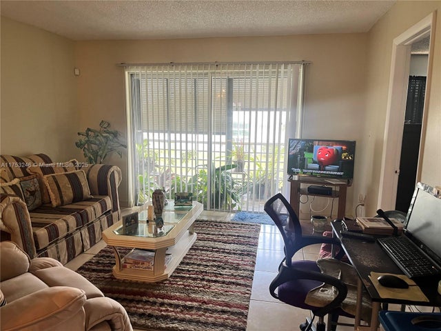 5 of 5 - 8060 N Sunrise Lakes Dr 310, Sunrise, FL