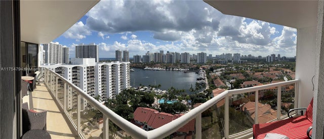 2 of 18 - 3598 Yacht Club Dr 1804, Aventura, FL