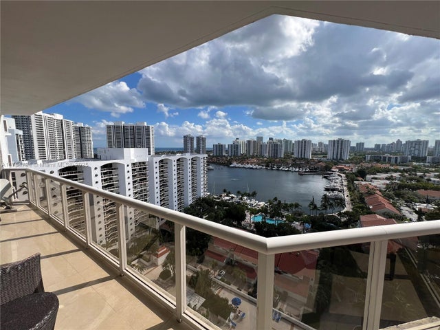 3 of 18 - 3598 Yacht Club Dr 1804, Aventura, FL