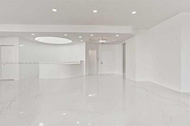 3 of 51 - 2000 Island Blvd Ph-5, Aventura, FL