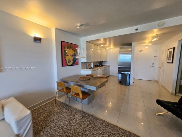 4 of 29 - 100 Lincoln Rd 1242, Miami Beach, FL